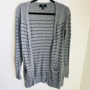 ✨FREE IF BUNDLED✨ Essential Striped Cardigan